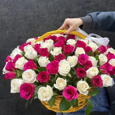 Корзина микс из 101 розы
