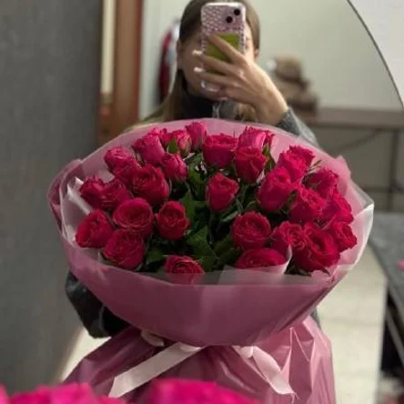 31 роза в винном оформлении